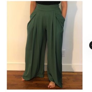 Kosmios wide leg emerald green slacks